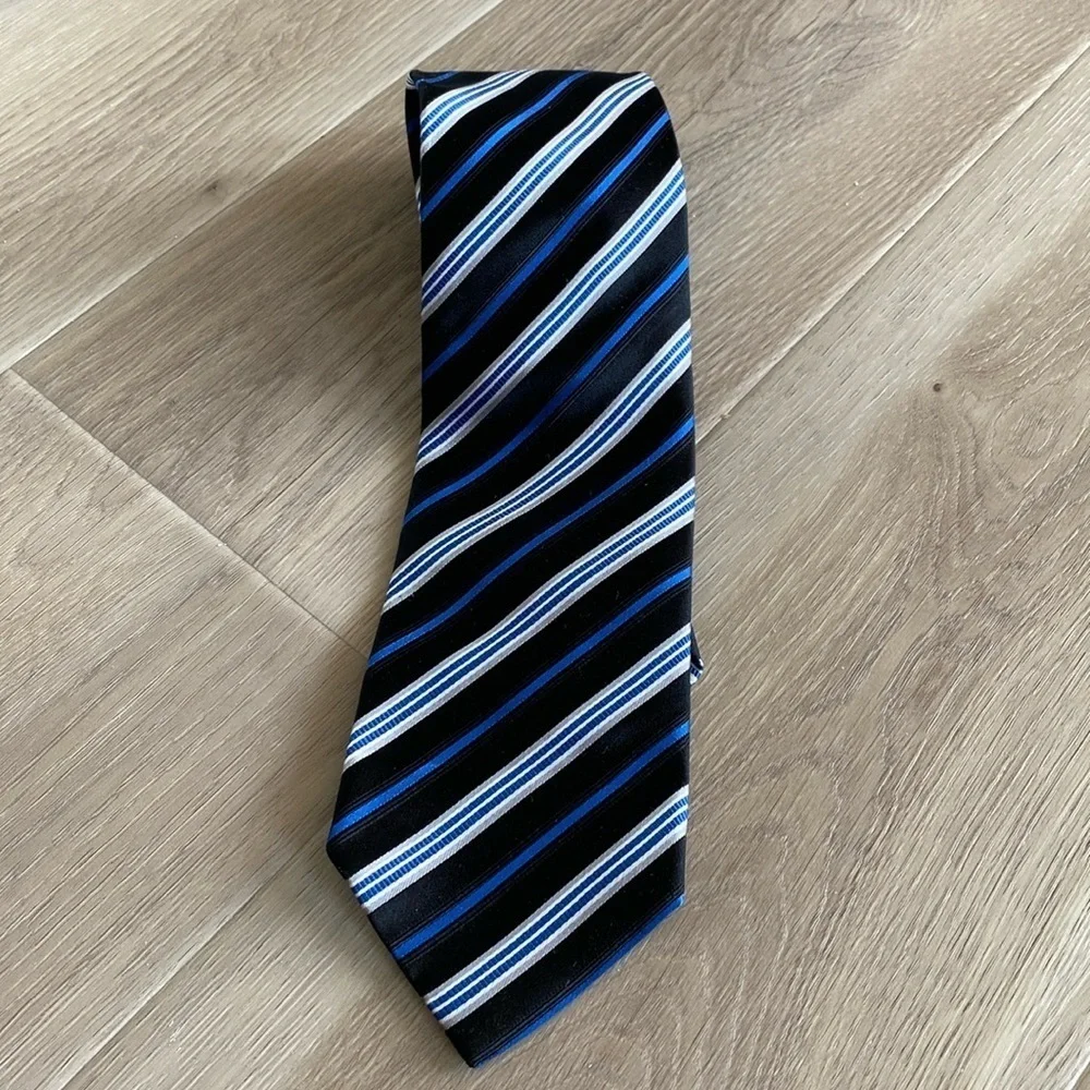 Geoffrey Beene Silk Rep Tie NWT